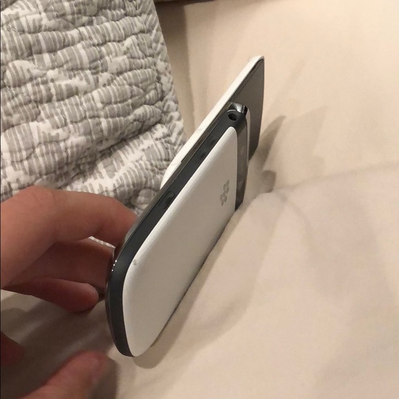 Blackberry - Picture 5 of 5